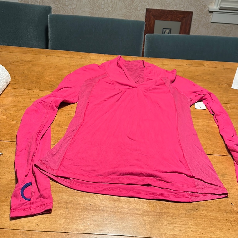 Great condition, magenta pink thin sweat shirt.